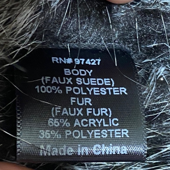 Maylogan Faux Fur Black Vest - Picture 6 of 6